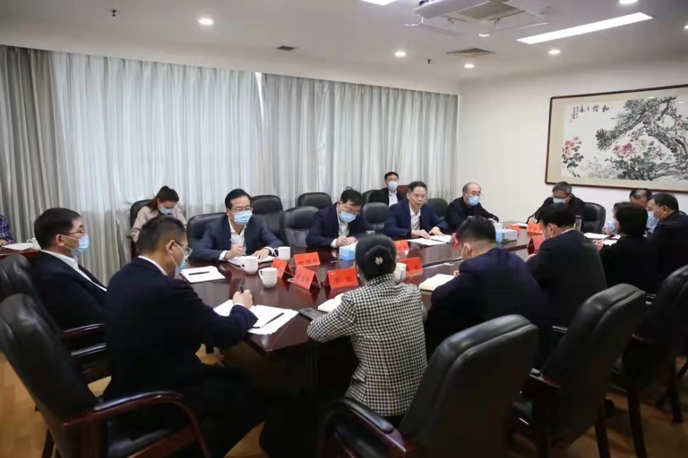 市政协党组传达贯彻全国两会精神